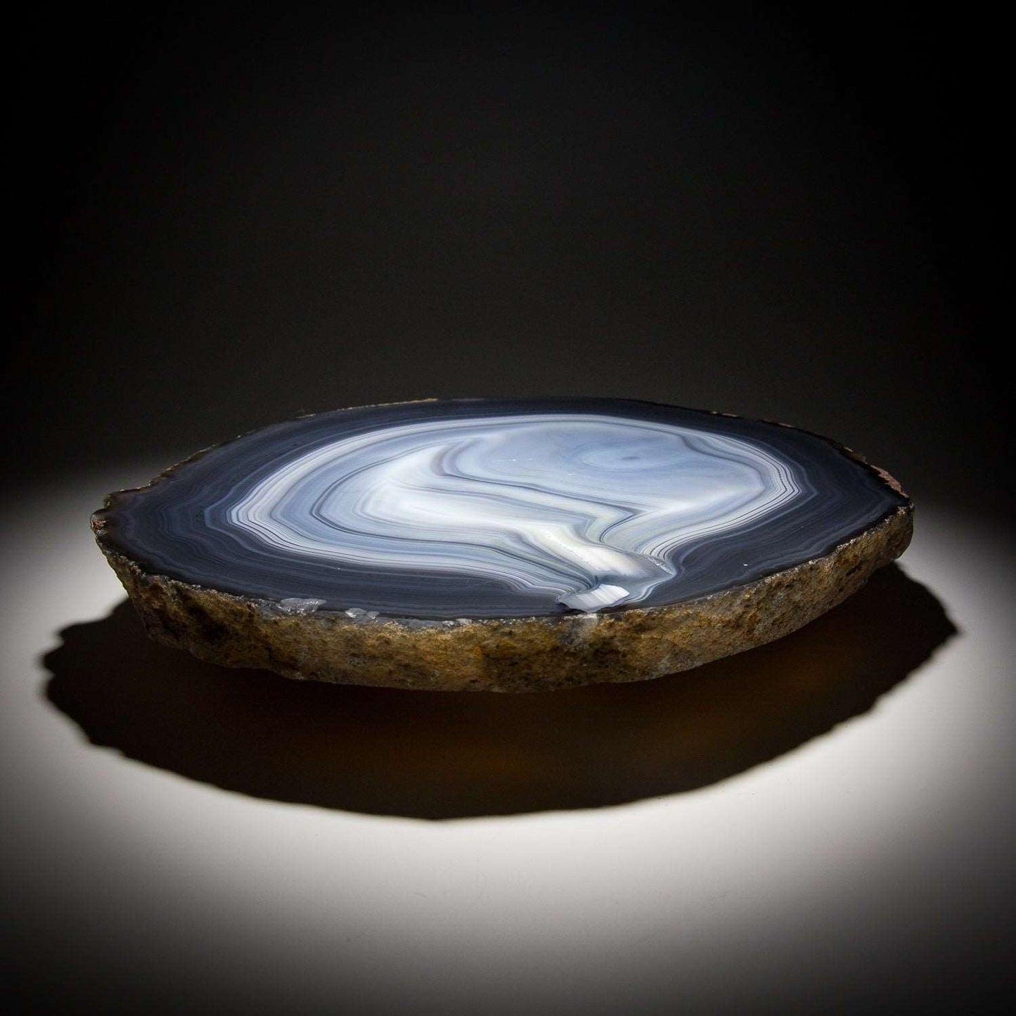 Agate Brazil - 2 fine grain and brilliance