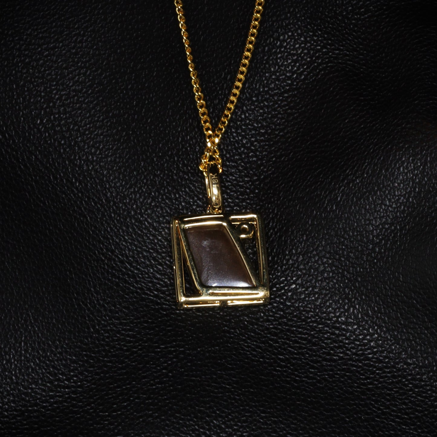 Australian Boulder Opal 18 karat Gold Pendant