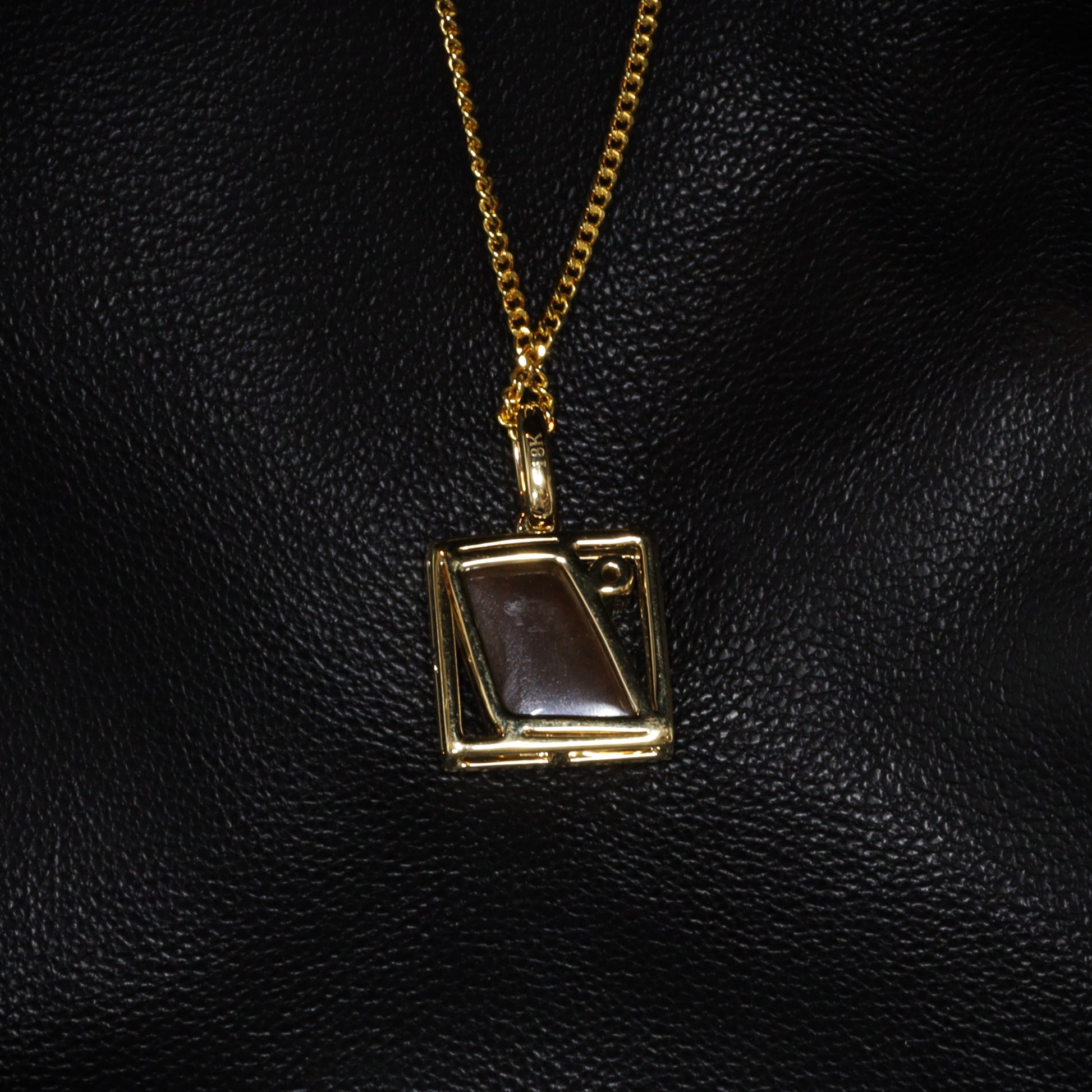 Australian Boulder Opal 18 karat Gold Pendant