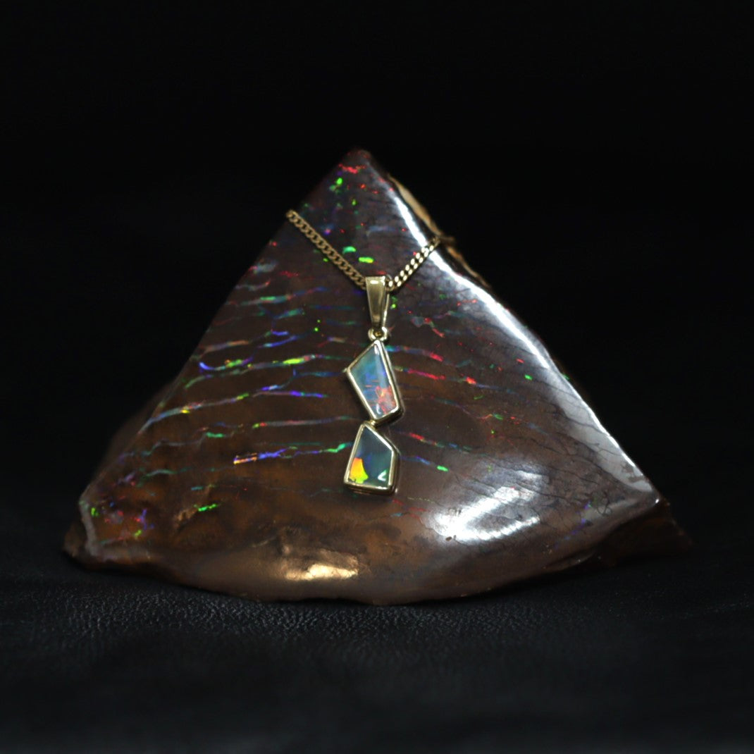 Black solid 2 Opals 18k Gold pendant 2017