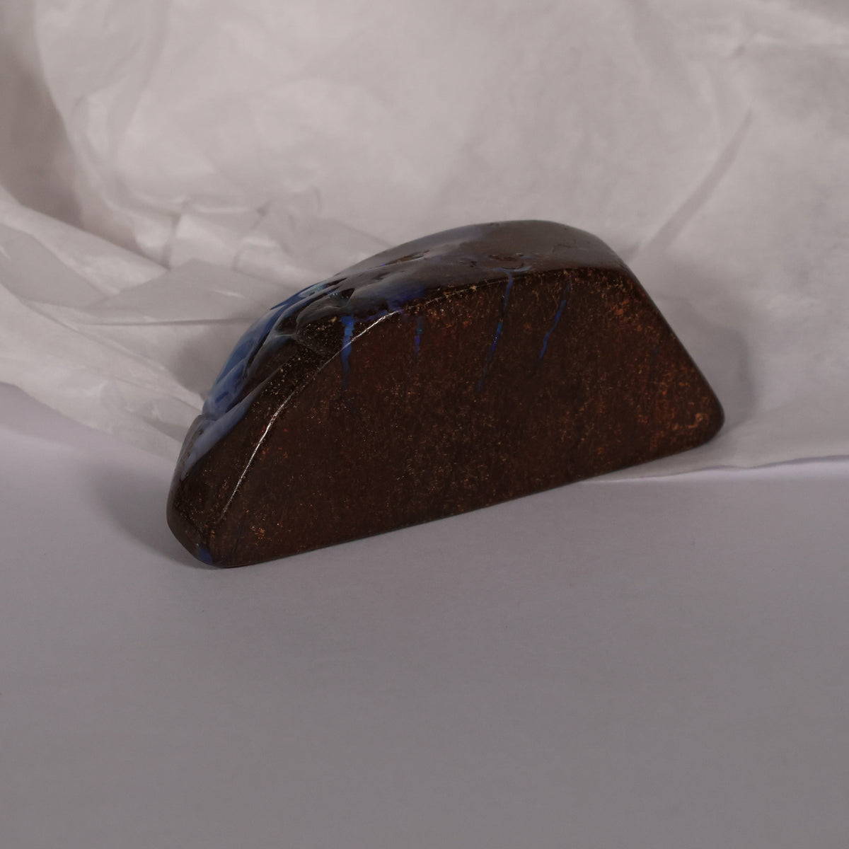 Boulder opal specimen strong blue color 0.10 kg