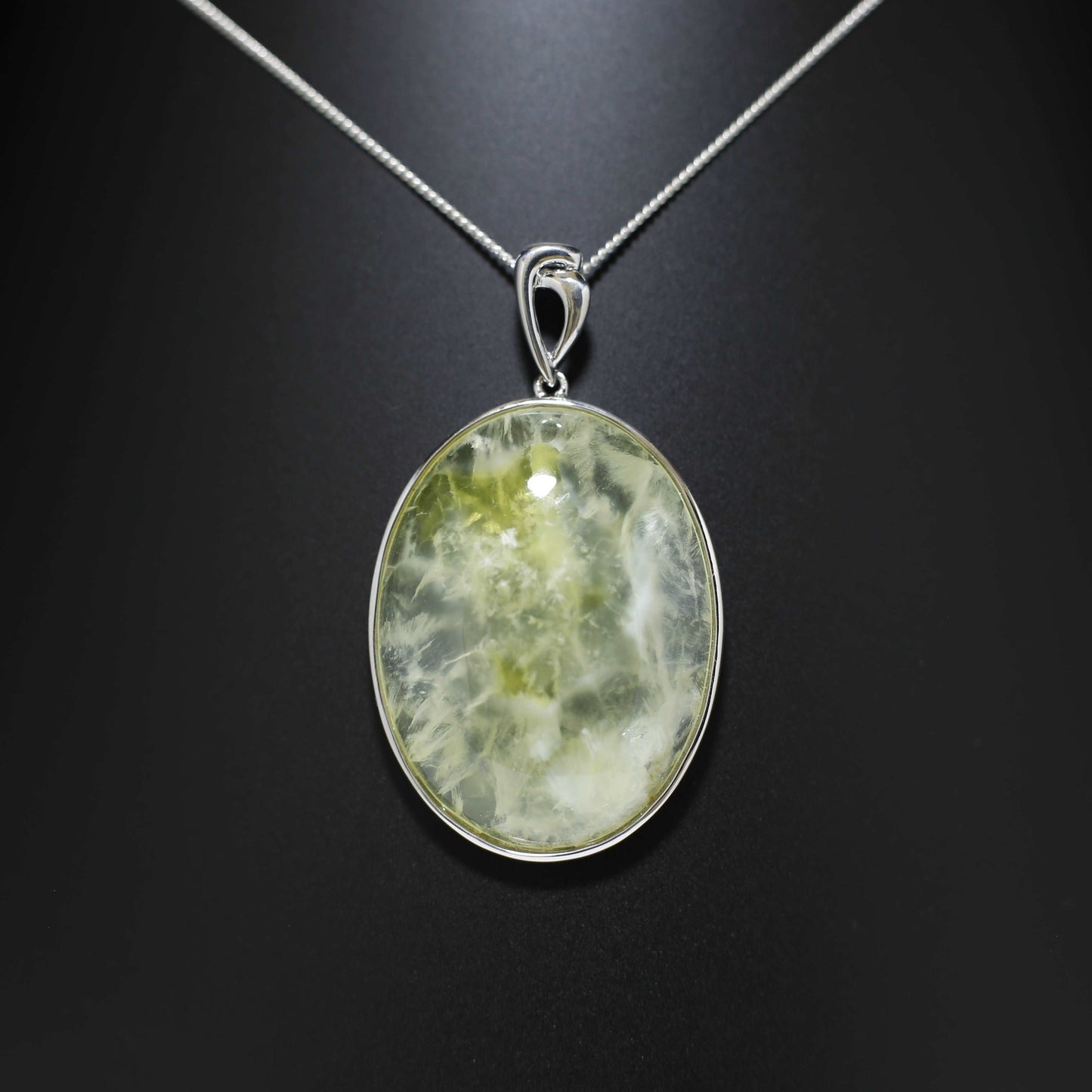 Australian Prehnite silver Pendant 
