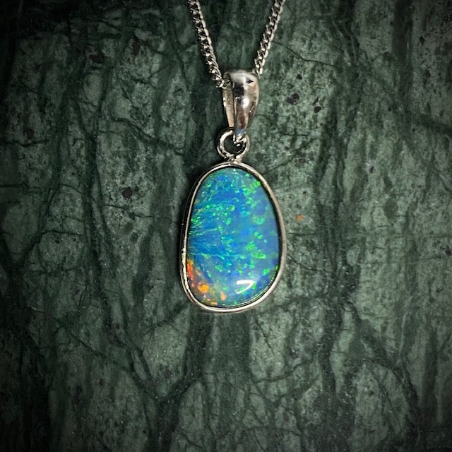 Australian Opal doublet pendant set in sterling silver 