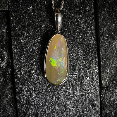 Australian Boulder opal pendant - 1043
