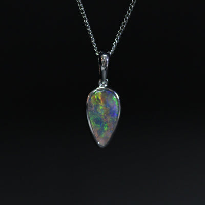 Black opal pendant - 1044