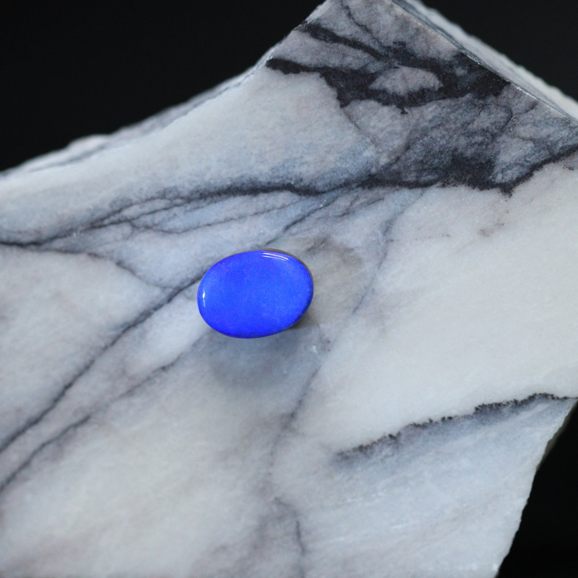 Opal stone - 38