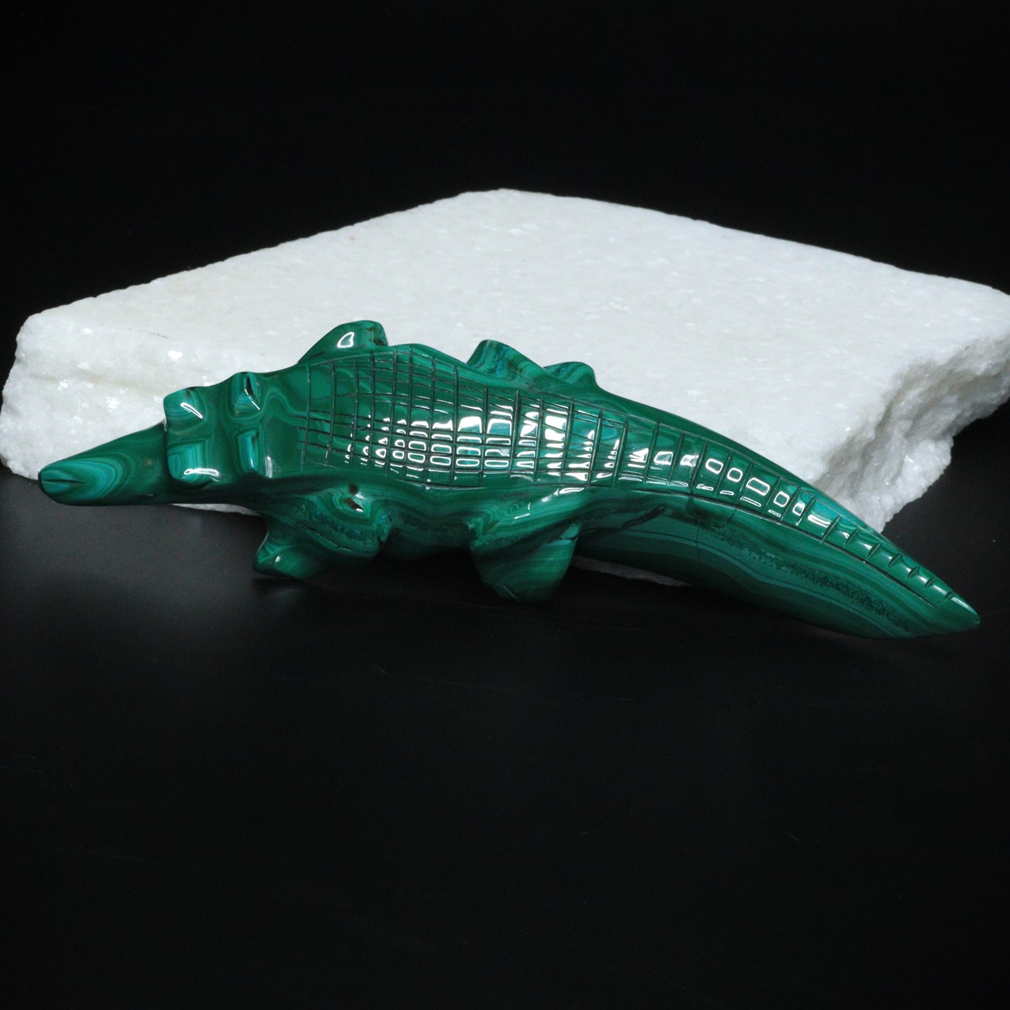 Malachite carving "Crocodile" 