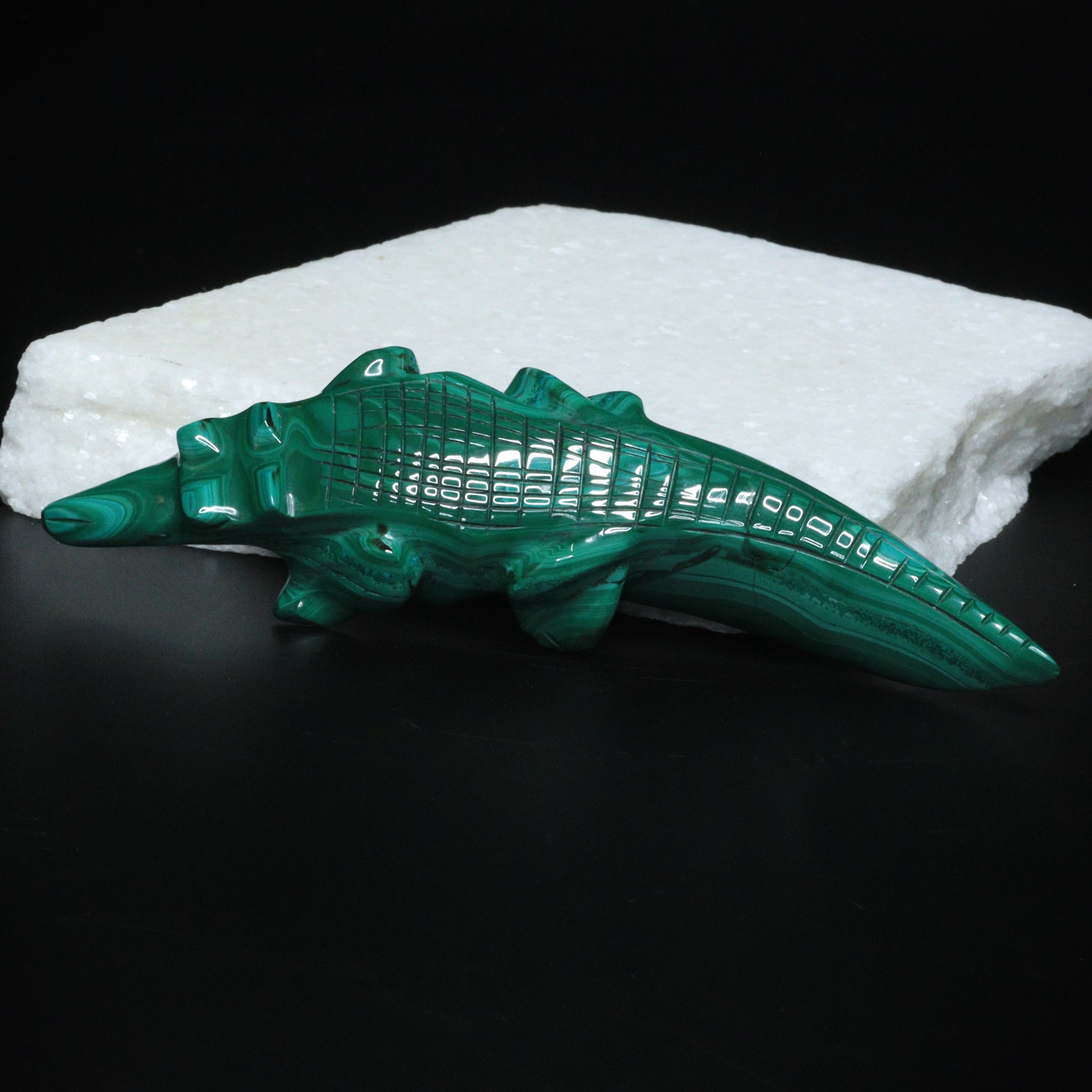 Malachite carving "Crocodile" 