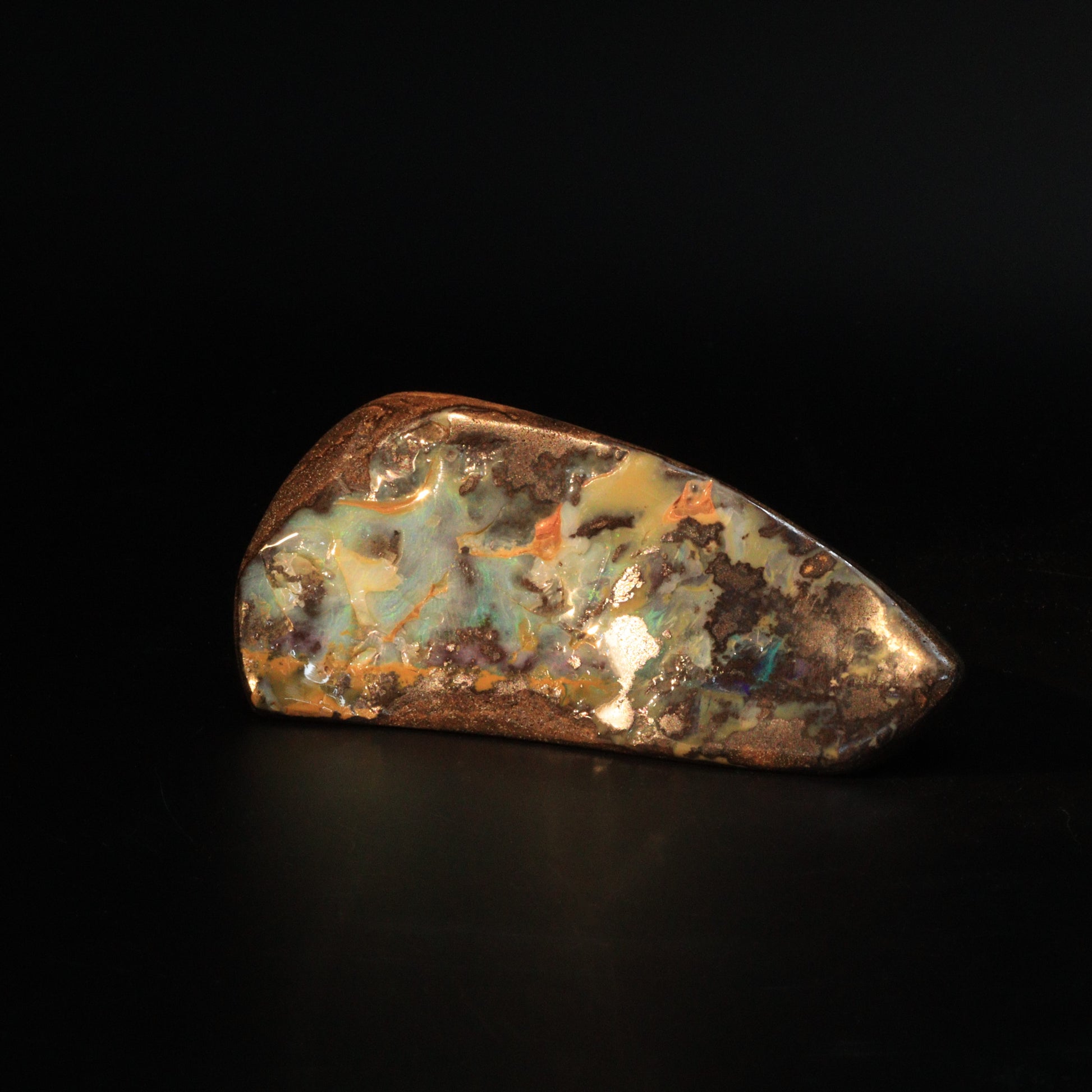 Opal specimen - 25
