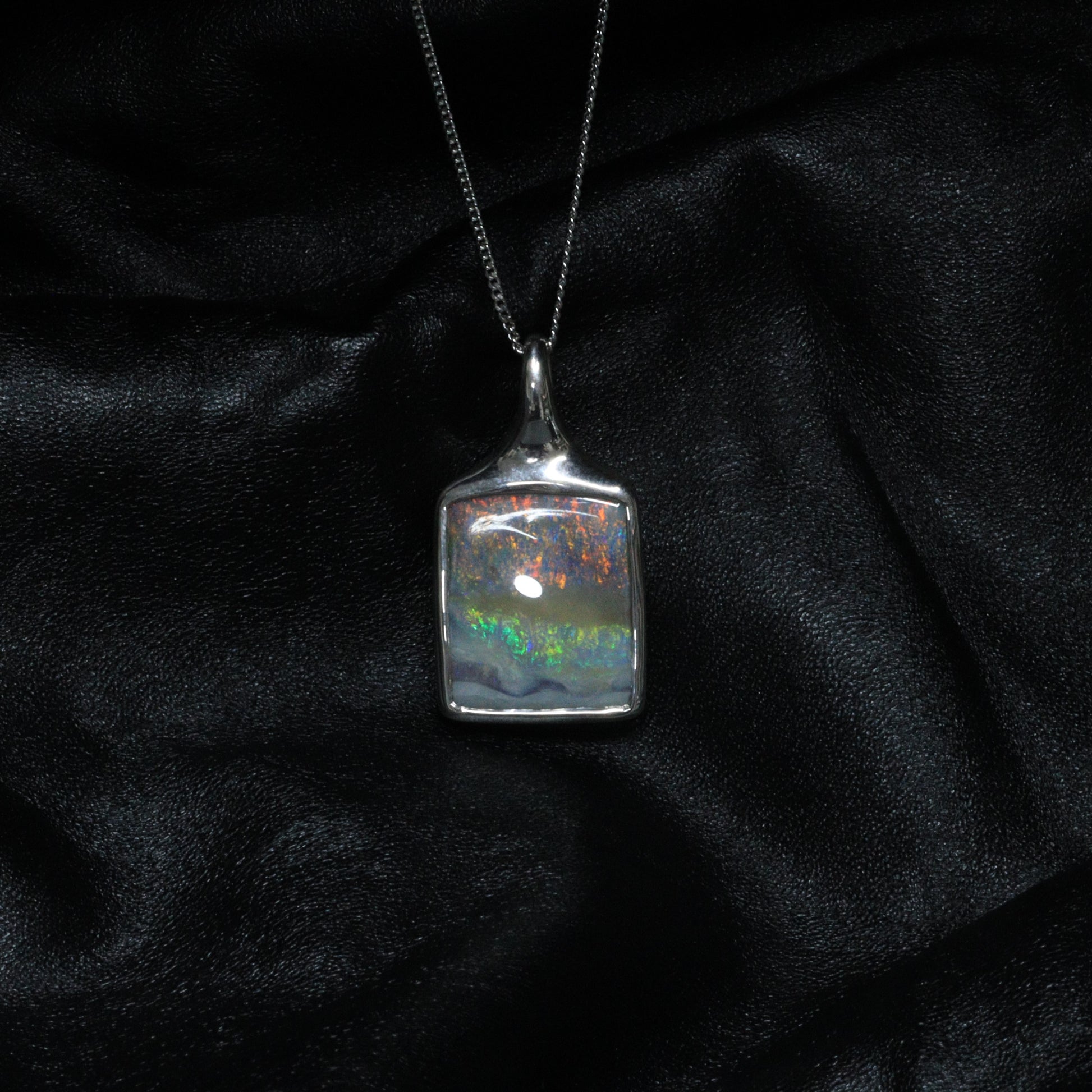 Opal Boulder pendant - 1046