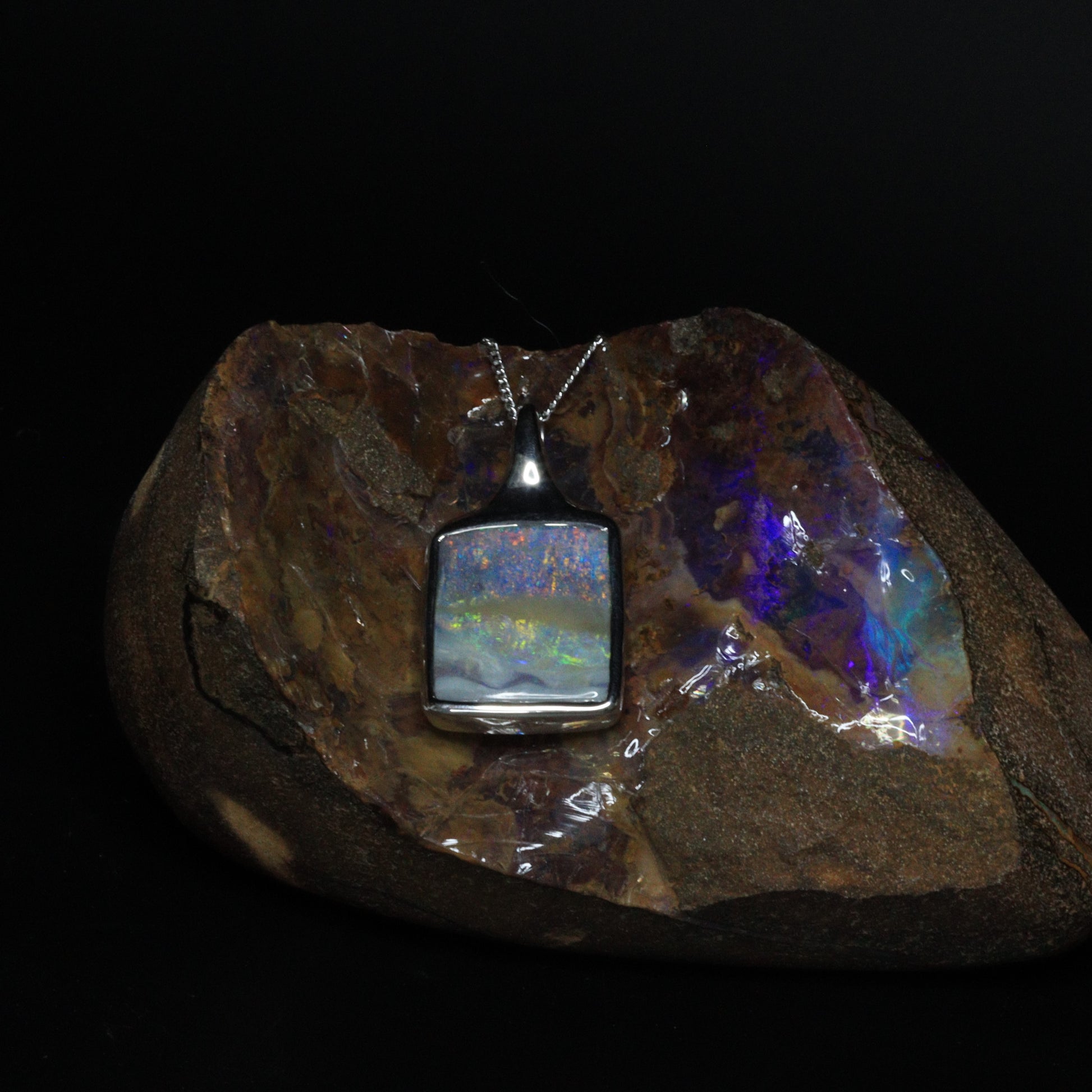 Opal Boulder pendant - 1046