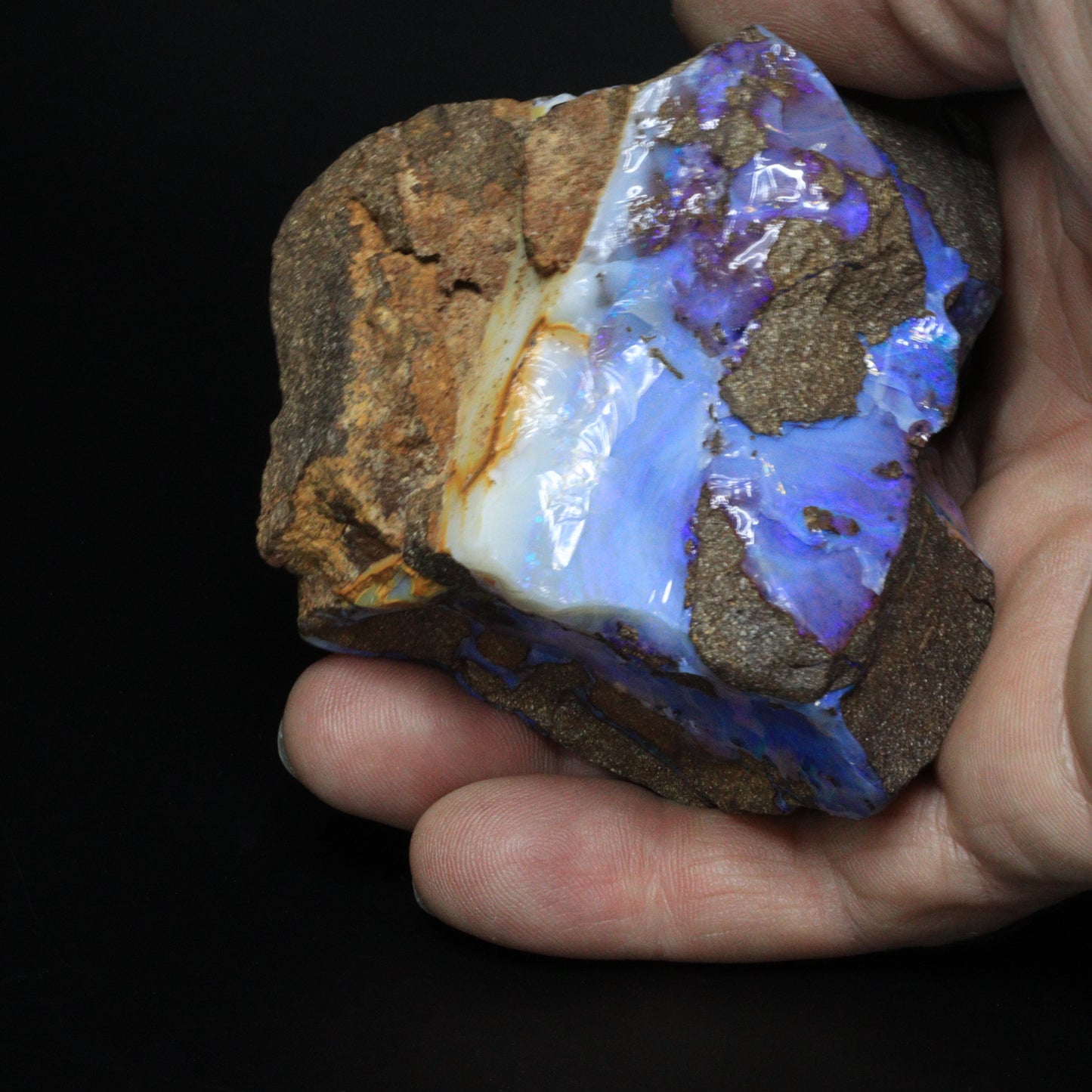 Opal specimen - 28