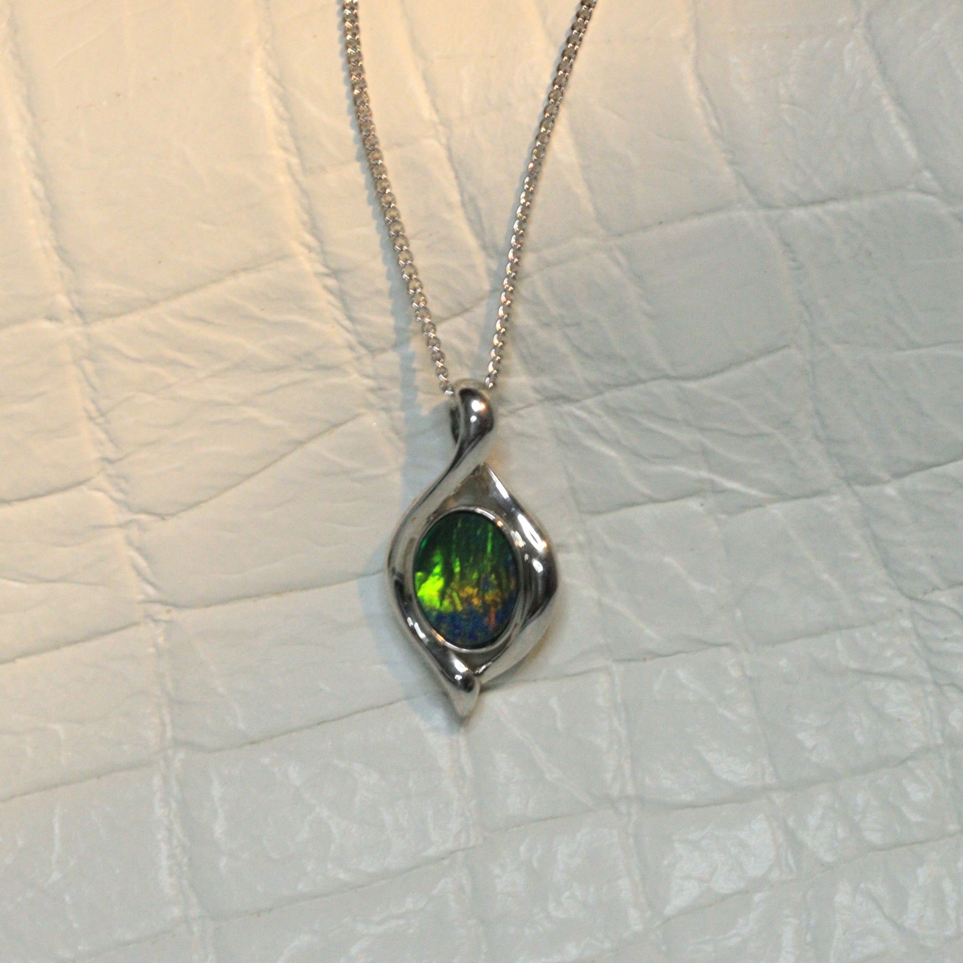 Opal doublet pendant - 168