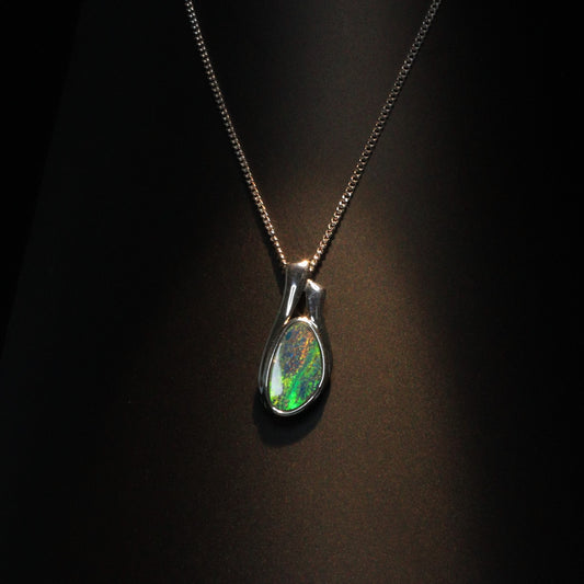 Opal doublet pendant - 172