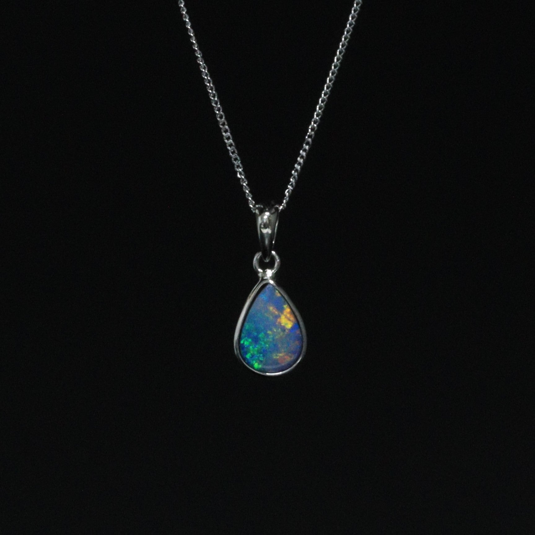 Opal doublet pendant - 173