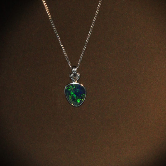 Opal doublet pendant - 175