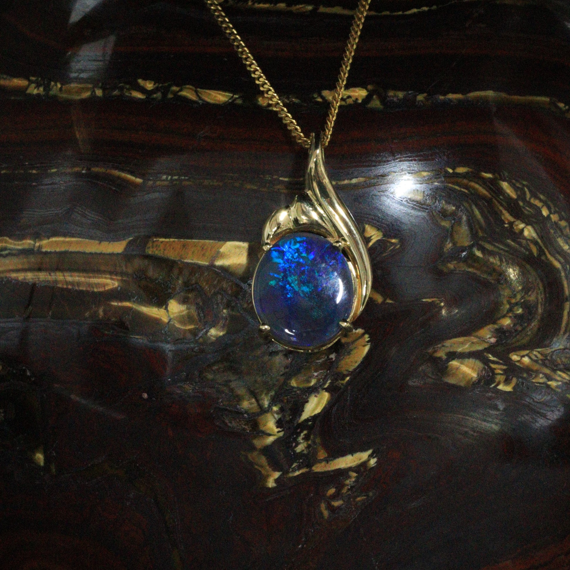 Australian Black Opal gold pendant 