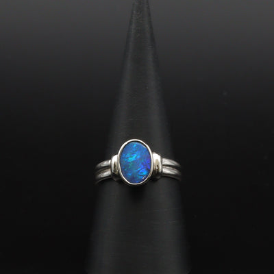 Australian Black Opal 18 karat gold ring 