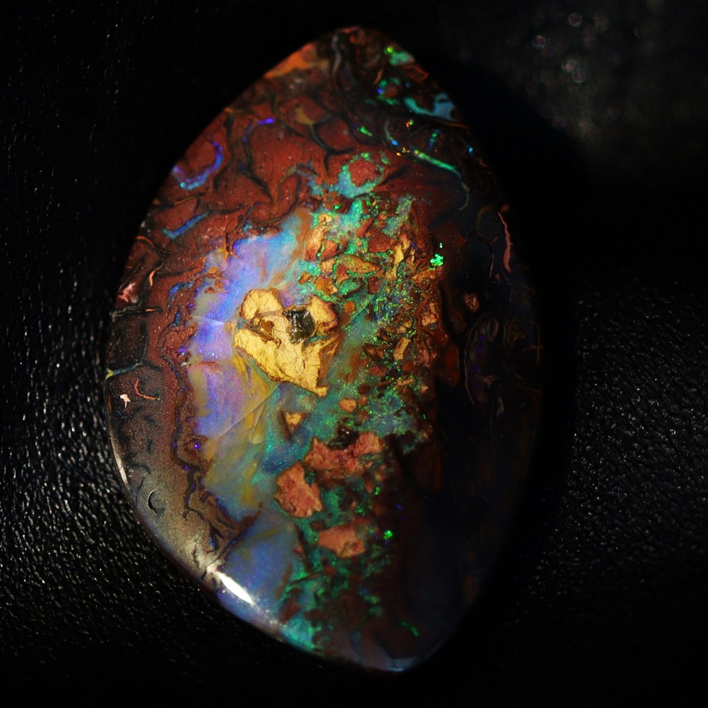Australian Boulder Opal Stone – Green Pattern
