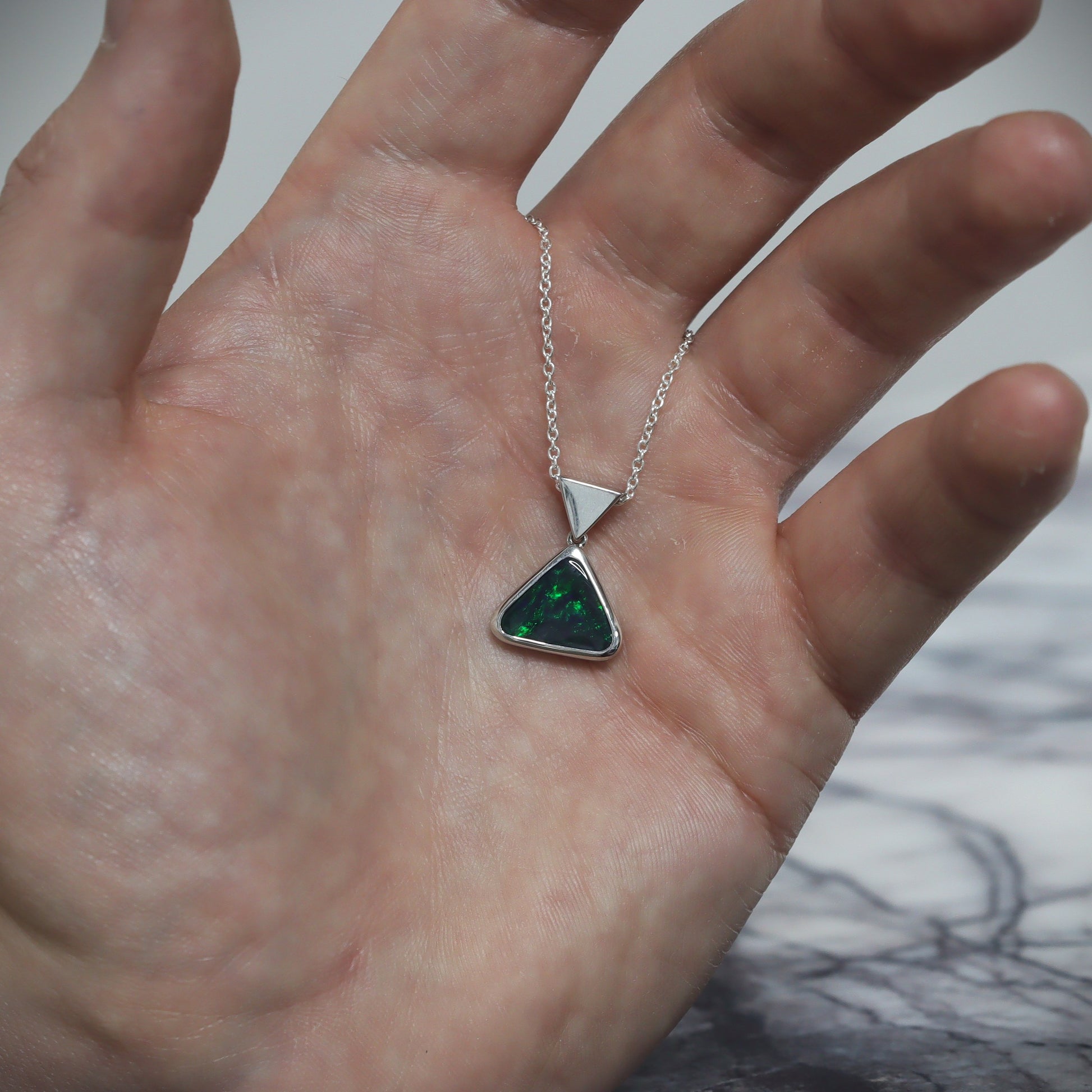 Black Opal Pendant – Sterling Silver, 11×11mm, Dark Body, Green Flash 3007