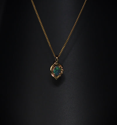 Australian Black Opal 18kt Gold pendant 