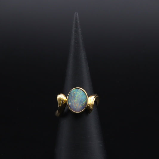 Australian Black Opal 18 karat gold ring 