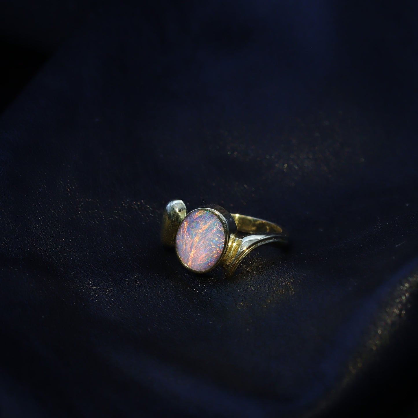 Australian Black Opal 18 karat gold ring 