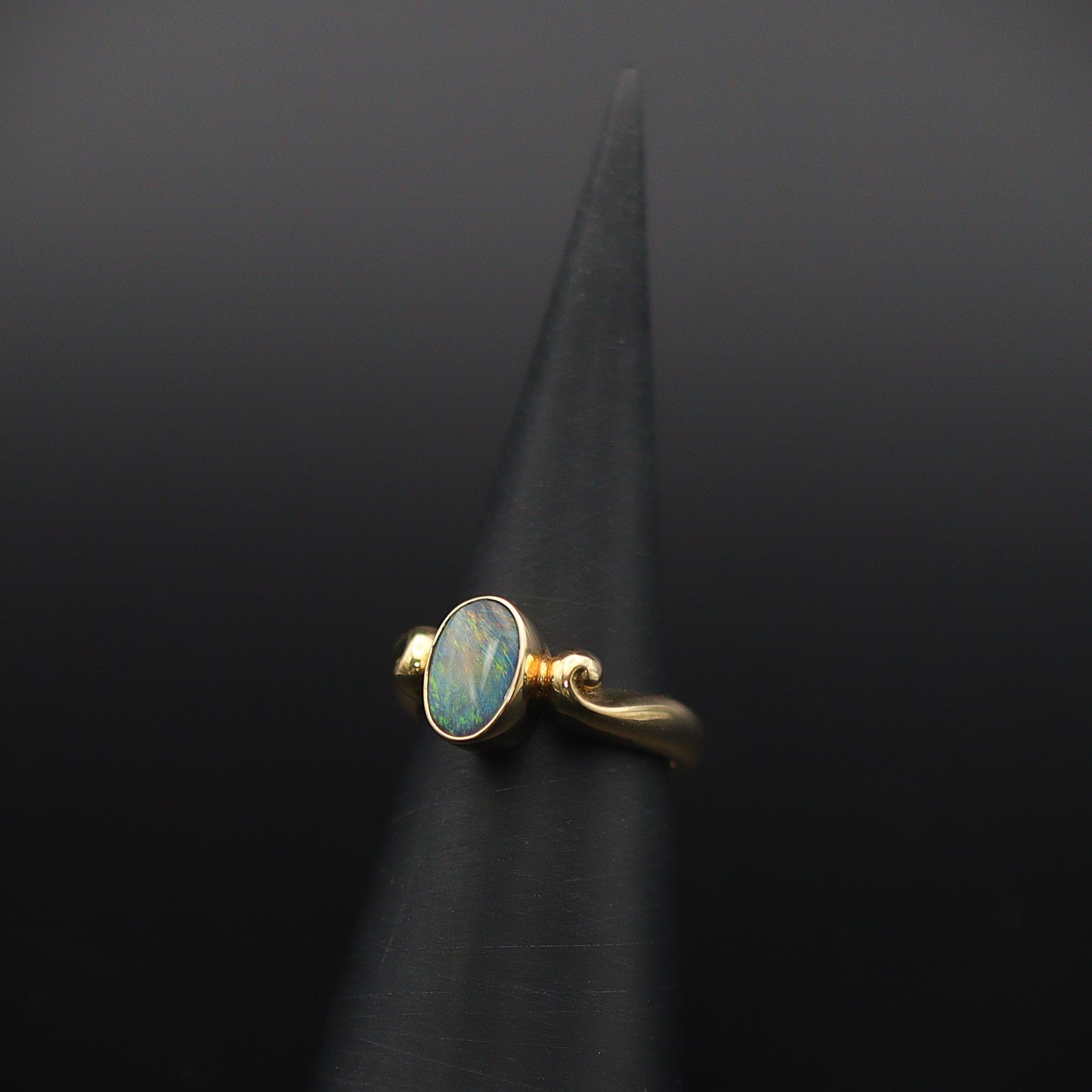 Australian Black Opal 18 karat gold ring 