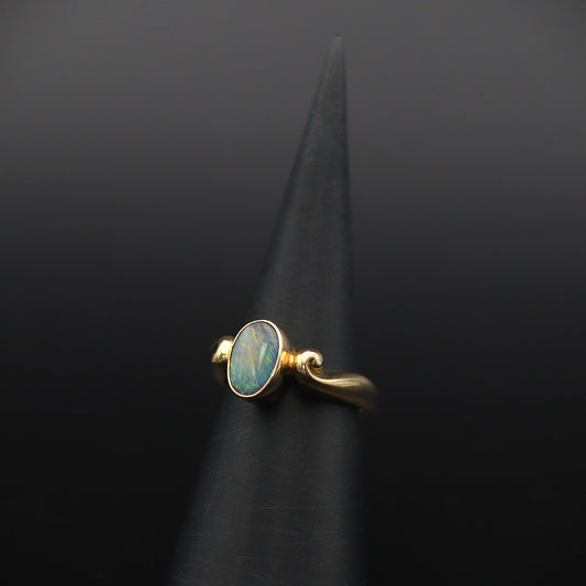 Australian Black Opal 18 karat gold ring 