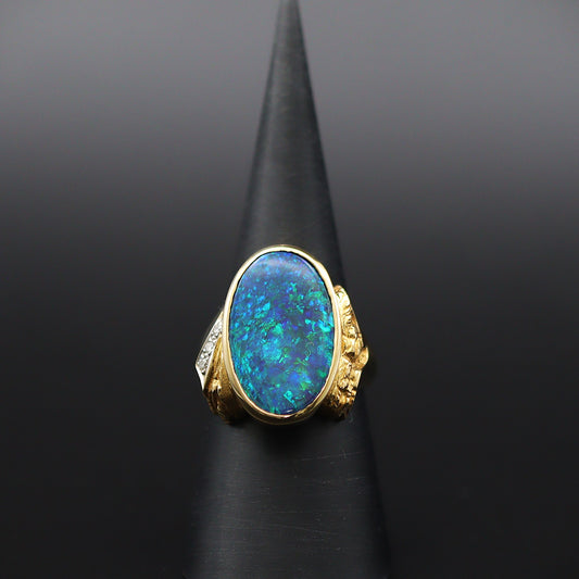 Australian Black Opal 18 karat gold ring 