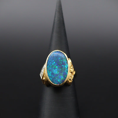 Australian Black Opal 18 karat gold ring 