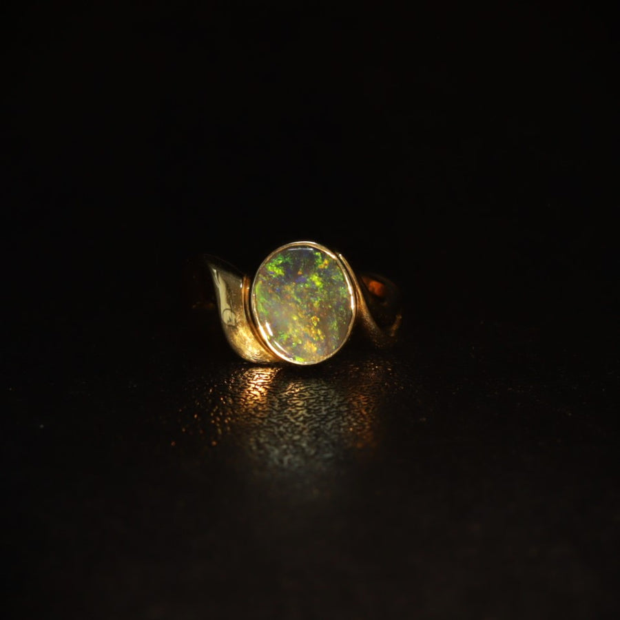 Australian Black Opal 18 karat gold ring 