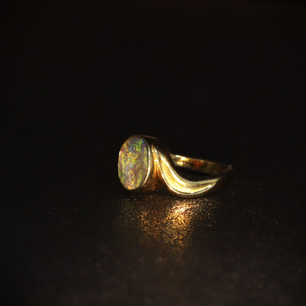 Australian Black Opal 18 karat gold ring 