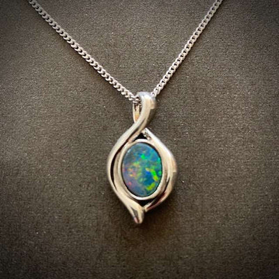 Australian opal doublet pendant - 162
