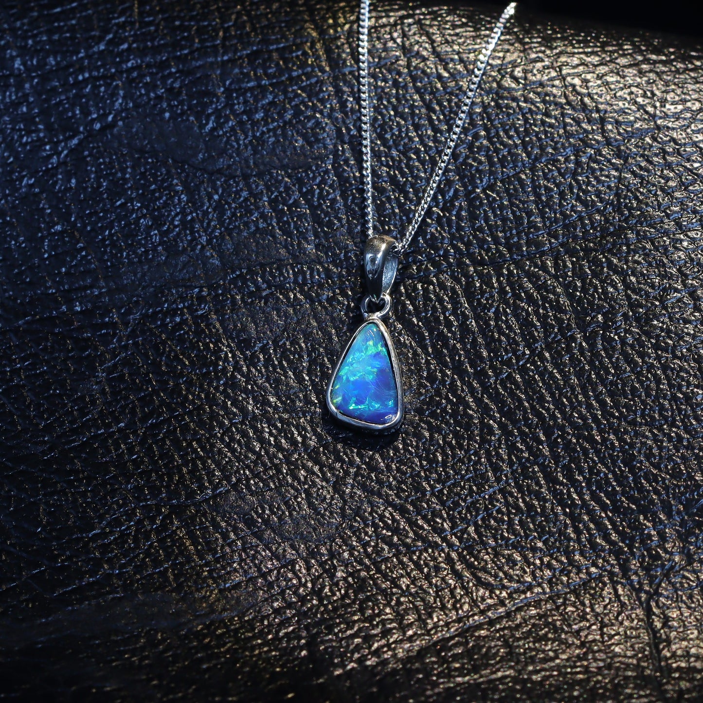 Opal Doublet Pendant – Sterling Silver, 14×9mm, Bright Green Flash 2627