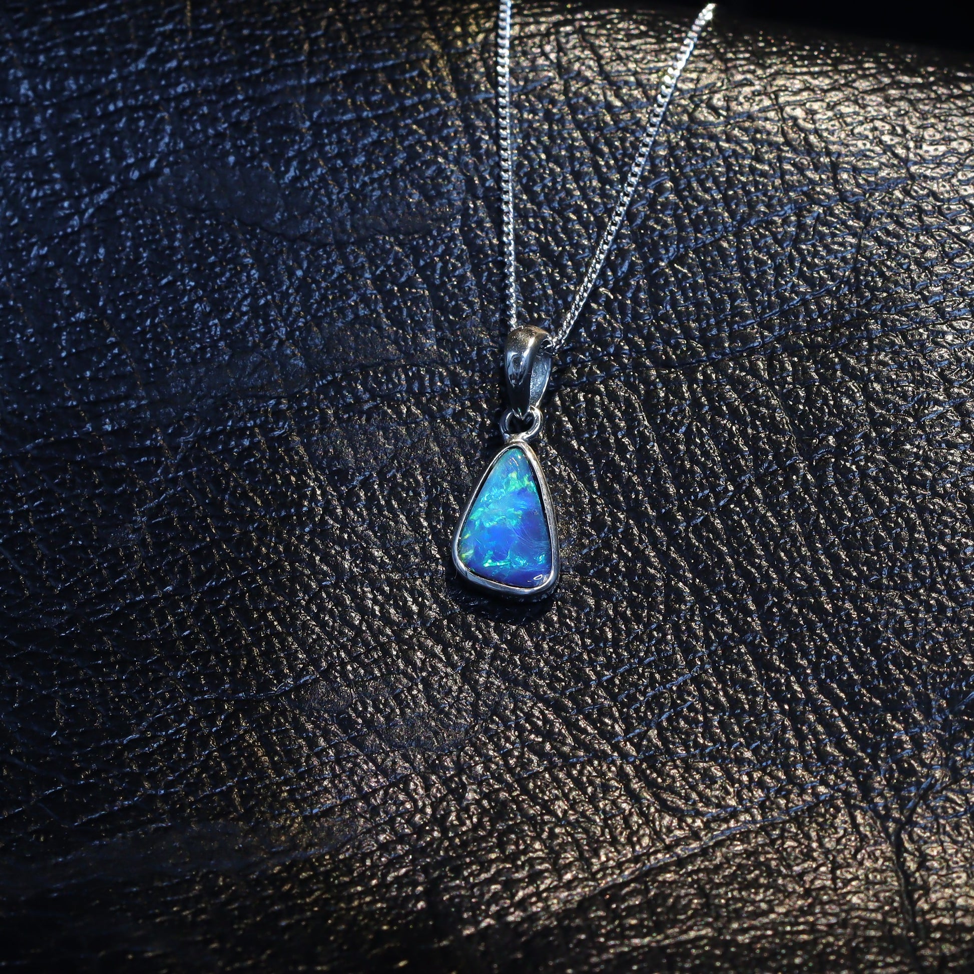 Opal Doublet Pendant – Sterling Silver, 14×9mm, Bright Green Flash 2627
