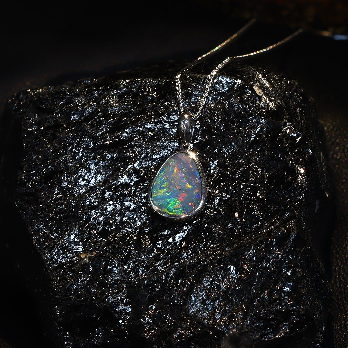 Opal Doublet Pendant – Sterling Silver, 13×10mm, Bright Green & Red Multicolour 2621