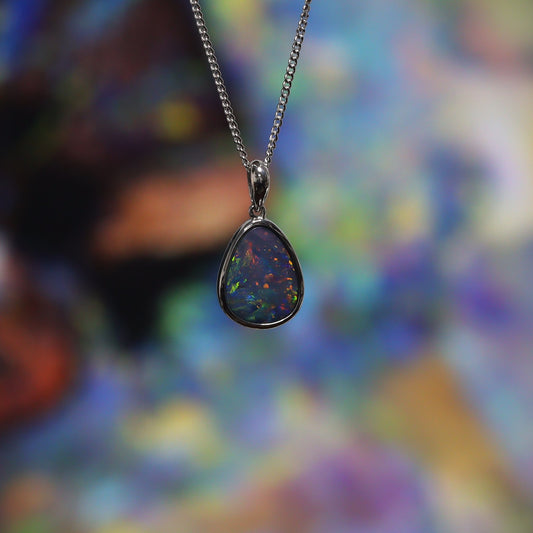 Opal Doublet Pendant – Sterling Silver, 13×10mm, Bright Green & Red Multicolour