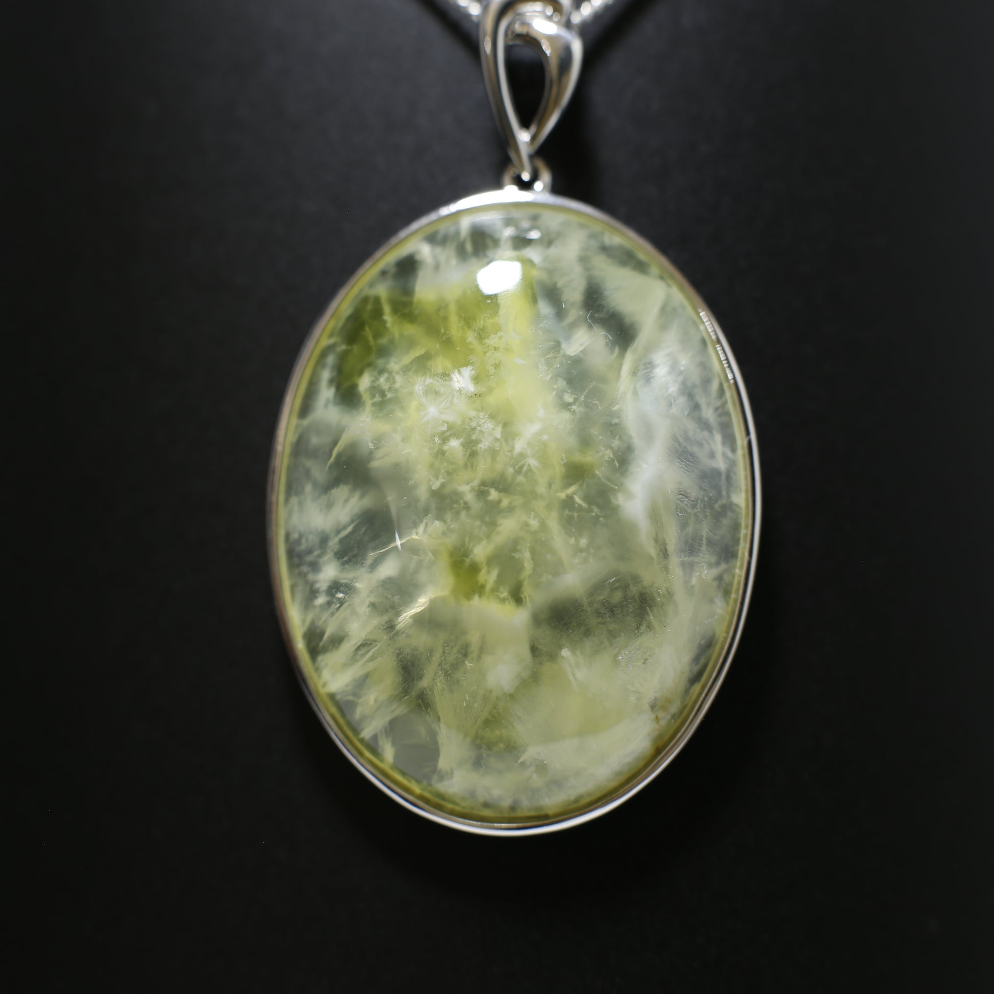 Australian Prehnite silver Pendant 