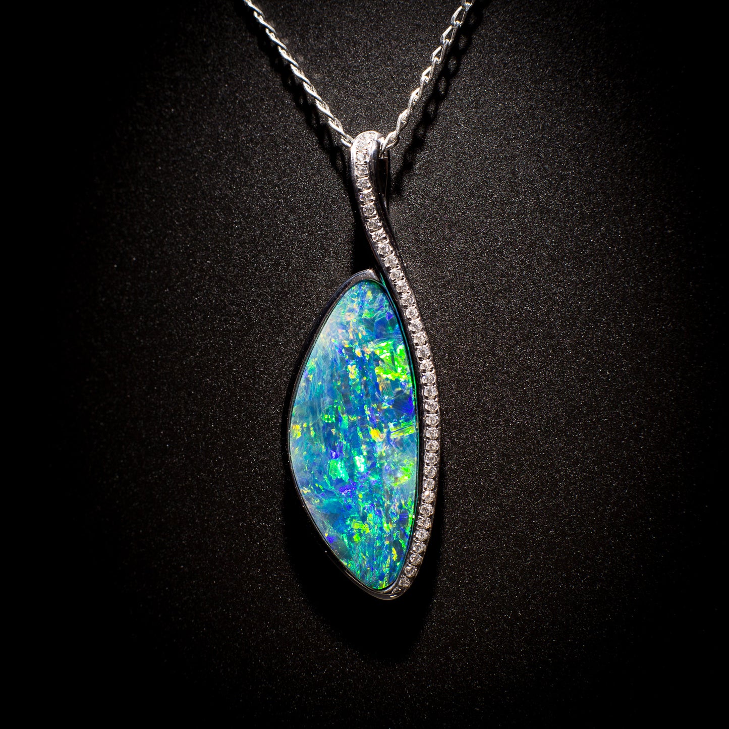 Australian Opal doublet pendant - 114