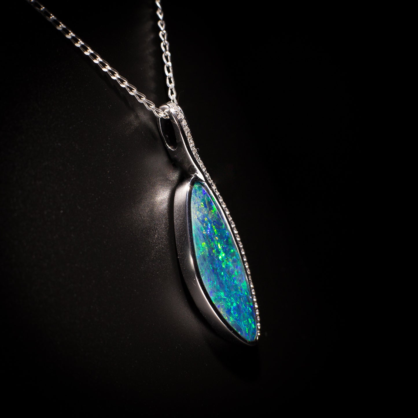 Australian Opal doublet pendant - 114