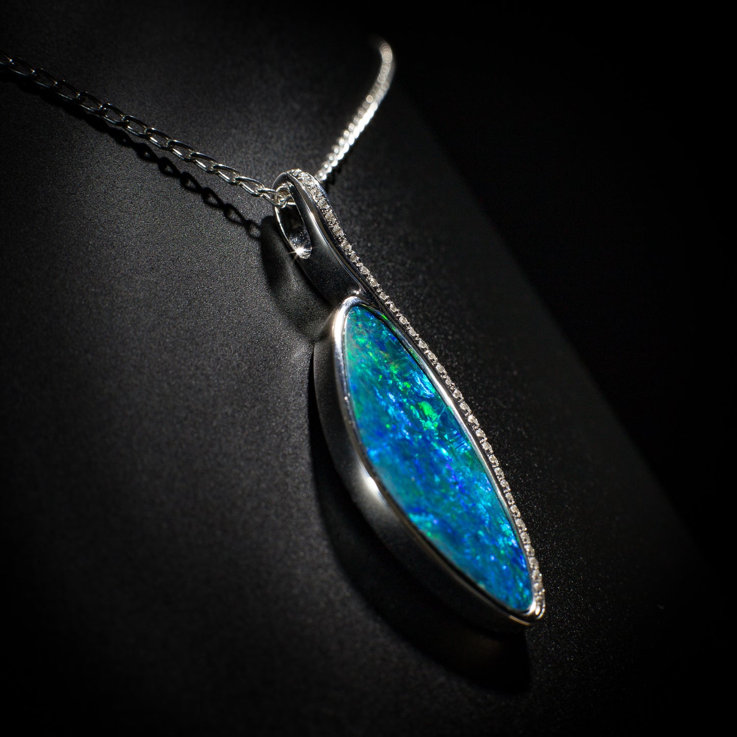 Australian Opal doublet pendant - 114